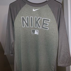 Nike 3/4 sleeve tee dri fit MLB